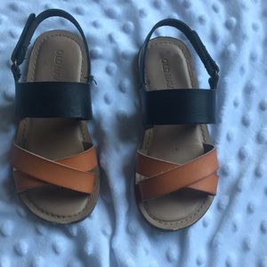Old navy black and orange sandals